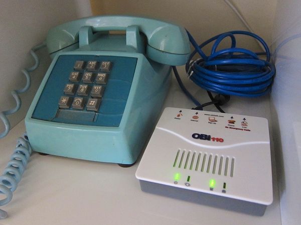 SIP trunking: replace landline with Plivo and SIPphone